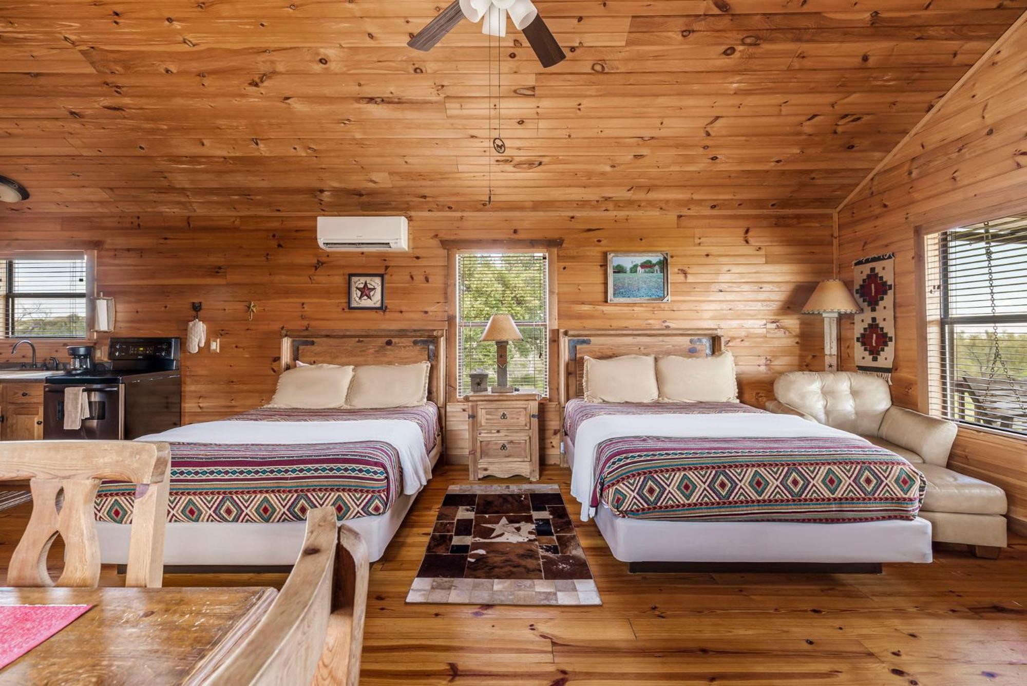 Enchanted Rockview Cabins Crabapple Bilik gambar