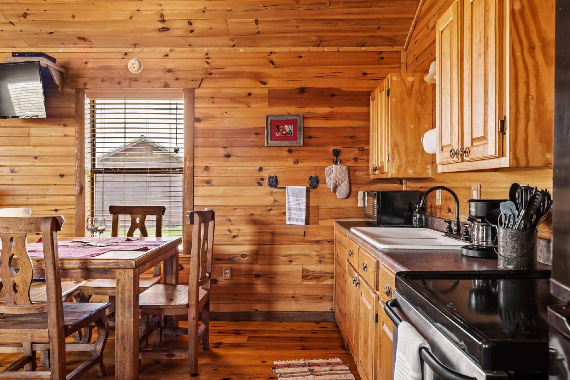 Enchanted Rockview Cabins Crabapple Bilik gambar