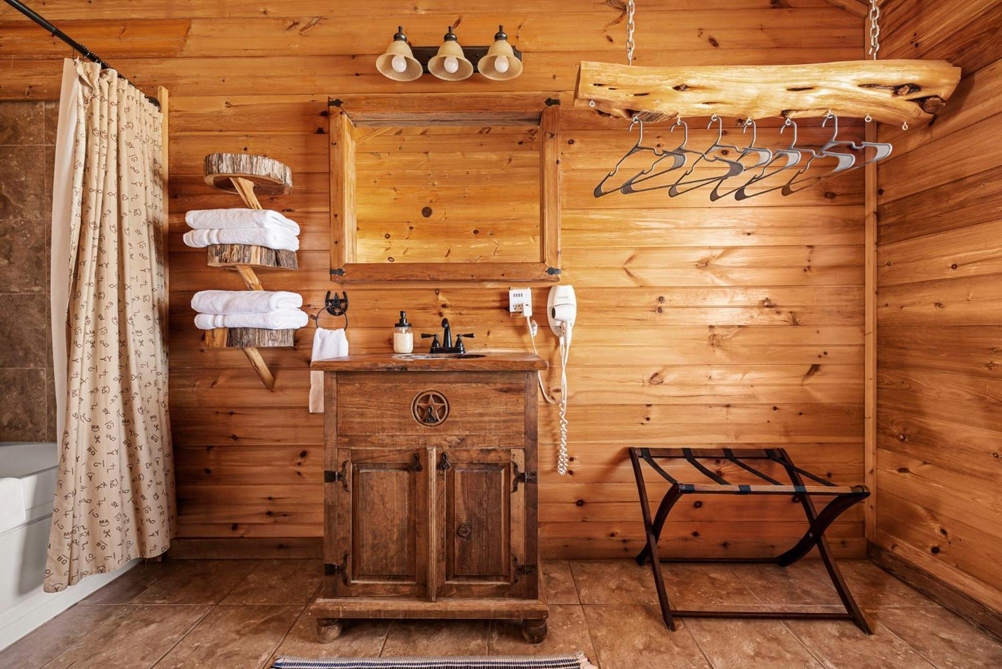 Enchanted Rockview Cabins Crabapple Bilik gambar