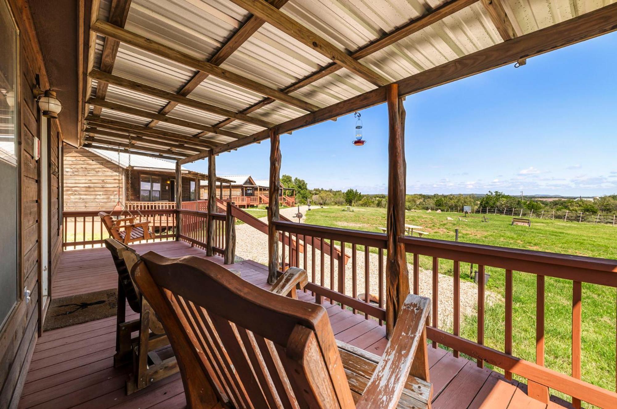 Enchanted Rockview Cabins Crabapple Bilik gambar