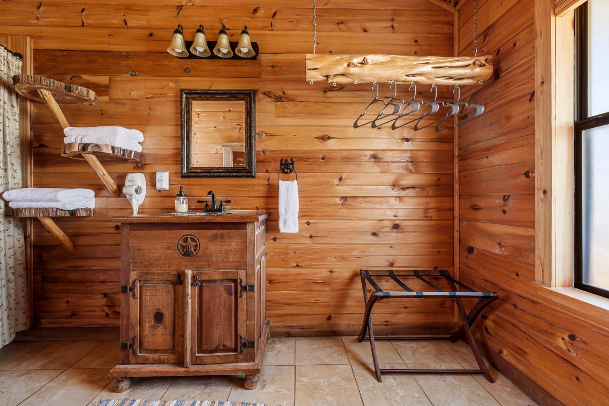 Enchanted Rockview Cabins Crabapple Bilik gambar